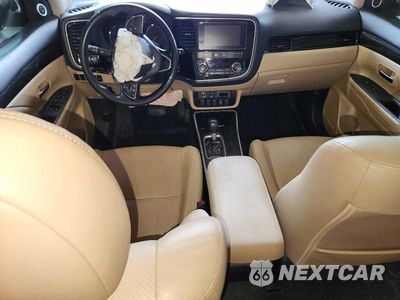 Zdjęcie 8 z 13 samochodu: 2017 MITSUBISHI OUTLANDER SE VIN:JA4AZ3A38HZ025668 - miniatura