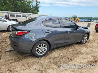 Trzecie zdjęcie samochodu z tyłu: 2018 TOYOTA YARIS IA BASE VIN:3MYDLBYV8JY310085 - miniatura