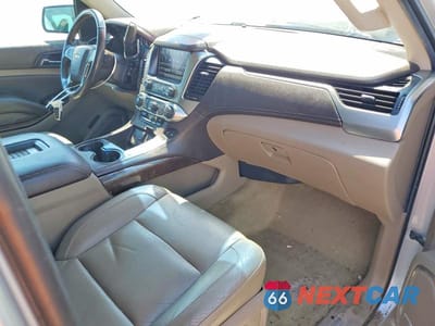 Zdjęcie 8 z 14 samochodu: 2016 CHEVROLET SUBURBAN K1500 LT VIN:1GNSKHKC6GR185578 - miniatura
