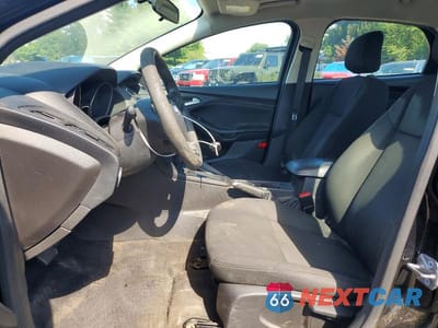 Zdjęcie 7 z 12 samochodu: 2018 FORD FOCUS SE VIN:1FADP3FE5JL209466 - miniatura