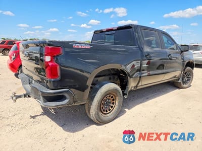 Trzecie zdjęcie samochodu z tyłu: 2023 CHEVROLET SILVERADO K1500 LT TRAIL BOSS VIN:3GCUDFE82PG341994 - miniatura