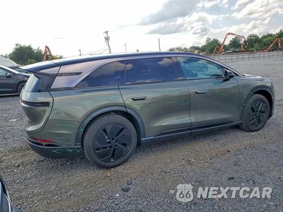 Trzecie zdjęcie samochodu z tyłu: 2026 LUCID MOTORS GRAVITY TOURING VIN:7UUG1TJJ8TA013193 - miniatura