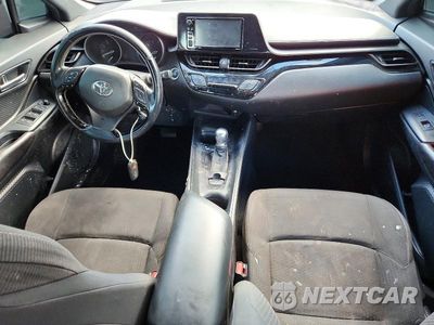 Zdjęcie 8 z 12 samochodu: 2018 TOYOTA C-HR XLE PREMIUM VIN:NMTKHMBX6JR011553 - miniatura