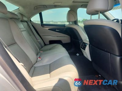 Zdjęcie 10 z 12 samochodu: 2015 LEXUS LS 460 VIN:JTHBL5EF7F5137425 - miniatura