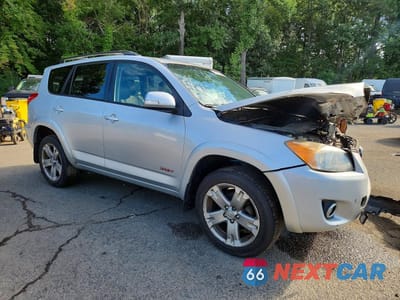 Czwarte zdjęcie samochodu z boku: 2012 TOYOTA RAV4 SPORT VIN:JTMRK4DV8C5108226 - miniatura