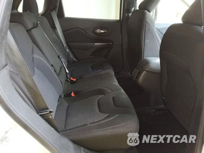 Zdjęcie 11 z 13 samochodu: 2020 JEEP CHEROKEE LATITUDE VIN:1C4PJLCB1LD586411 - miniatura