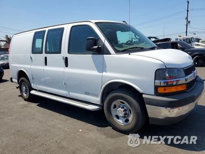 Czwarte zdjęcie samochodu z boku: 2022 CHEVROLET EXPRESS 2500 DELIVERY VAN VIN:1GCWGAFP2N1258618 - miniatura