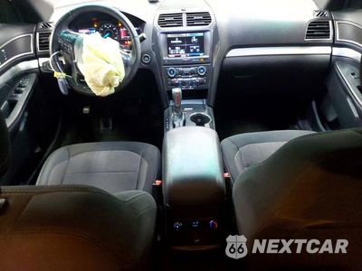 Zdjęcie 8 z 14 samochodu: 2016 FORD EXPLORER XLT VIN:1FM5K8D86GGA20779 - miniatura