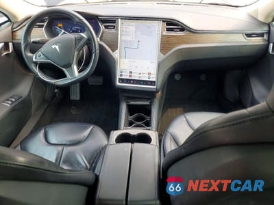Zdjęcie 8 z 13 samochodu: 2015 TESLA MODEL S 60 VIN:5YJSA1S11FF080744 - miniatura