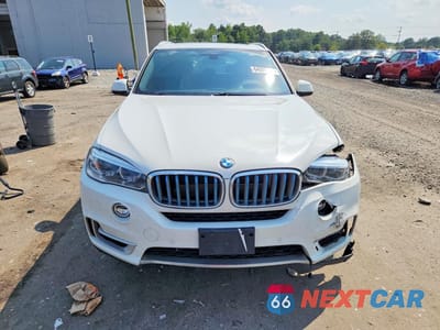 Piąte zdjęcie samochodu w środku: 2018 BMW X5 XDR40E VIN:5UXKT0C56J0W01100 - miniatura