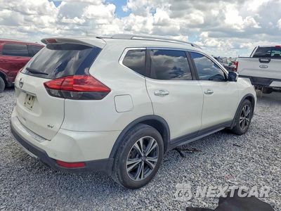 Trzecie zdjęcie samochodu z tyłu: 2019 NISSAN ROGUE SV VIN:5N1AT2MT7KC771497 - miniatura