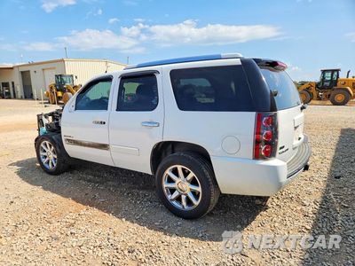 Drugie zdjęcie samochodu z przodu: 2010 GMC YUKON DENALI VIN:1GKUKEEF2AR173364 - miniatura
