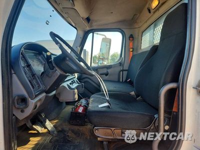 Zdjęcie 7 z 13 samochodu: 2016 FREIGHTLINER BUSINESS CLASS M2 FLATBED TRUCK VIN:1FVHCYCY0GHHD1519 - miniatura