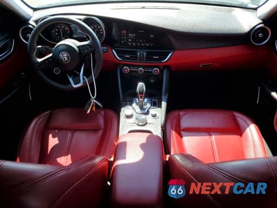 Zdjęcie 8 z 12 samochodu: 2020 ALFA ROMEO GIULIA VIN:ZARFAMAN4L7634289 - miniatura