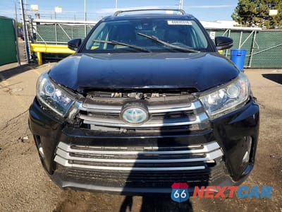 Piąte zdjęcie samochodu w środku: 2017 TOYOTA HIGHLANDER HYBRID LIMITED VIN:5TDDGRFH8HS027163 - miniatura