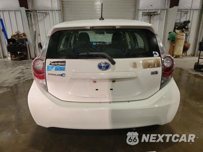Zdjęcie 6 z 13 samochodu: 2012 TOYOTA PRIUS C THREE VIN:JTDKDTB34C1002869 - miniatura