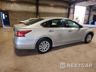 Trzecie zdjęcie samochodu z tyłu: 2015 NISSAN ALTIMA 2.5 S VIN:1N4AL3AP0FN873015 - miniatura