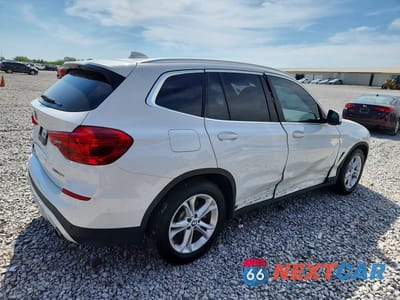 Trzecie zdjęcie samochodu z tyłu: 2019 BMW X3 SDRIVE30I VIN:5UXTR7C53KLE97034 - miniatura
