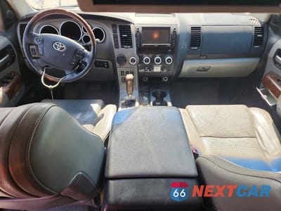 Zdjęcie 8 z 13 samochodu: 2010 TOYOTA SEQUOIA PLATINUM VIN:5TDYY5G17AS024592 - miniatura