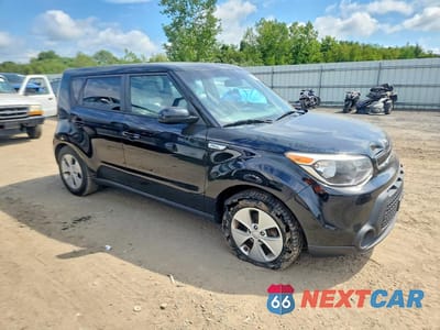 Czwarte zdjęcie samochodu z boku: 2016 KIA SOUL BASE VIN:KNDJN2A24G7356566 - miniatura
