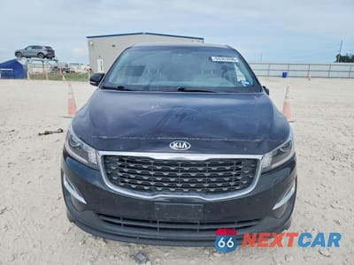 Piąte zdjęcie samochodu w środku: 2021 KIA SEDONA LX VIN:KNDMB5C19M6666306 - miniatura