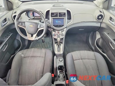 Zdjęcie 8 z 12 samochodu: 2016 CHEVROLET SONIC LT VIN:1G1JC6SB3G4101736 - miniatura