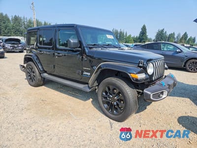 Czwarte zdjęcie samochodu z boku: 2023 JEEP WRANGLER SAHARA 4XE VIN:1C4JJXP64PW566464 - miniatura