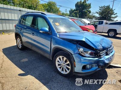 Czwarte zdjęcie samochodu z boku: 2018 VOLKSWAGEN TIGUAN LIMITED VIN:WVGBV7AX8JK004376 - miniatura