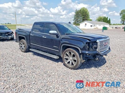 Czwarte zdjęcie samochodu z boku: 2017 GMC SIERRA K1500 DENALI VIN:3GTU2PEJ7HG184916 - miniatura