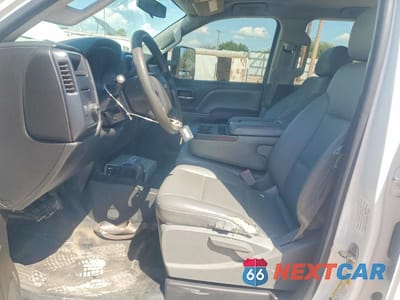 Zdjęcie 7 z 12 samochodu: 2015 CHEVROLET SILVERADO K2500 HEAVY DUTY VIN:1GC1KUEG9FF533739 - miniatura