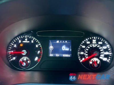 Zdjęcie 8 z 10 samochodu: 2016 KIA SORENTO LX VIN:5XYPGDA30GG081242 - miniatura