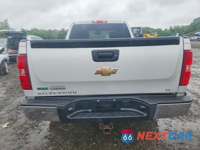 Zdjęcie 6 z 12 samochodu: 2011 CHEVROLET SILVERADO K1500 LT VIN:1GCRKSE31BZ205888 - miniatura
