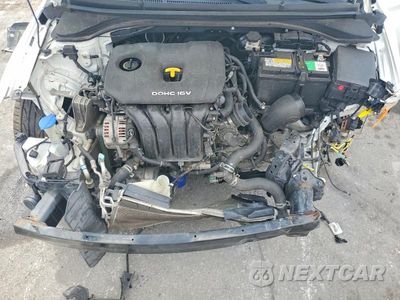 Zdjęcie 11 z 12 samochodu: 2017 HYUNDAI ELANTRA SE VIN:5NPD74LF5HH051030 - miniatura
