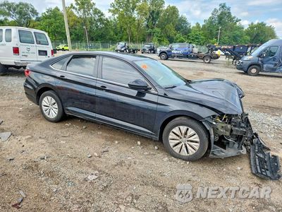 Czwarte zdjęcie samochodu z boku: 2019 VOLKSWAGEN JETTA S VIN:3VWC57BU0KM140473 - miniatura