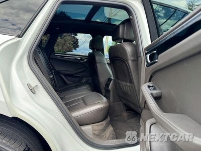 Zdjęcie 6 z 10 samochodu: 2018 PORSCHE MACAN S VIN:WP1AB2A52JLB33457 - miniatura