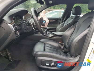 Zdjęcie 7 z 12 samochodu: 2019 BMW 530 I VIN:WBAJA5C56KWA57762 - miniatura