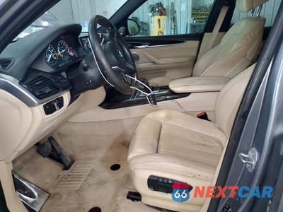 Zdjęcie 7 z 13 samochodu: 2015 BMW X5 XDRIVE50I VIN:5UXKR6C57F0J77032 - miniatura