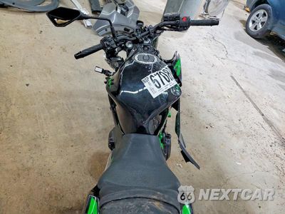 Zdjęcie 6 z 8 samochodu: 2025 KAWASAKI ER650 N VIN:ML5EREN17SDAD7755 - miniatura