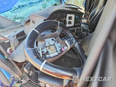 Zdjęcie 8 z 13 samochodu: 2025 FREIGHTLINER CASCADIA 126