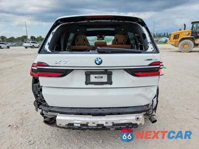 Zdjęcie 6 z 14 samochodu: 2024 BMW X7 XDRIVE40I VIN:5UX23EM0XR9S36542 - miniatura