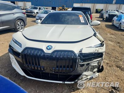 Piąte zdjęcie samochodu w środku: 2024 BMW I7 XDRIVE60 VIN:WBY53EJ02RCP79176 - miniatura