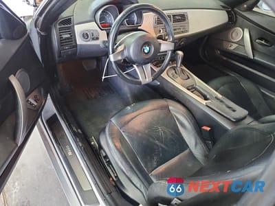 Zdjęcie 8 z 12 samochodu: 2003 BMW Z4 3.0 VIN:4USBT53403LU01105 - miniatura