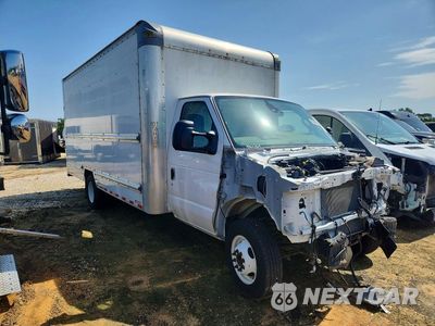 Czwarte zdjęcie samochodu z boku: 2022 FORD ECONOLINE - BOX TRUCK VIN:1FDWE3FN0NDC03532 - miniatura