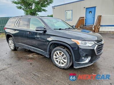Czwarte zdjęcie samochodu z boku: 2021 CHEVROLET TRAVERSE LT VIN:1GNEVHKW9MJ111855 - miniatura
