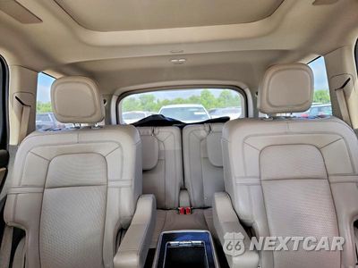 Zdjęcie 10 z 13 samochodu: 2021 LINCOLN AVIATOR RESERVE VIN:5LM5J7XC7MGL13838 - miniatura