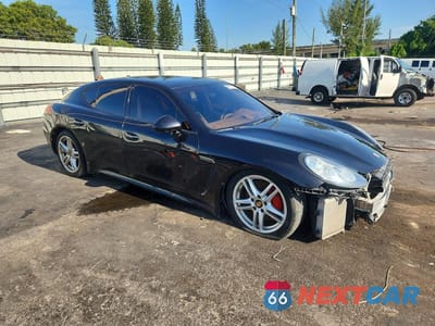 Czwarte zdjęcie samochodu z boku: 2014 PORSCHE PANAMERA S VIN:WP0AB2A79EL056286 - miniatura
