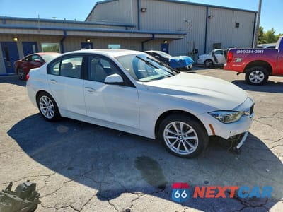 Czwarte zdjęcie samochodu z boku: 2018 BMW 320 I VIN:WBA8A9C56JAH12066 - miniatura