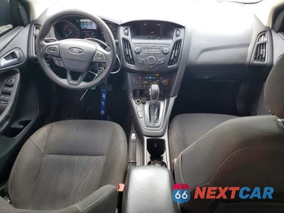 Zdjęcie 8 z 12 samochodu: 2018 FORD FOCUS SE VIN:1FADP3FE7JL243862 - miniatura