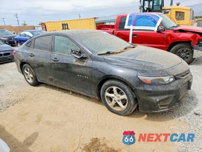 Czwarte zdjęcie samochodu z boku: 2018 CHEVROLET MALIBU LS VIN:1G1ZB5ST2JF222696 - miniatura