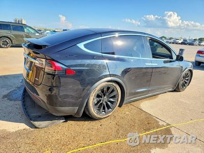 Trzecie zdjęcie samochodu z tyłu: 2017 TESLA MODEL X VIN:5YJXCBE23HF076644 - miniatura